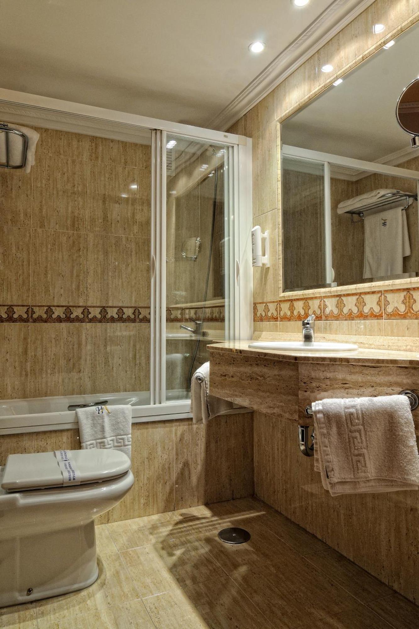 Hotel Alisi Aranda de Duero Buitenkant foto